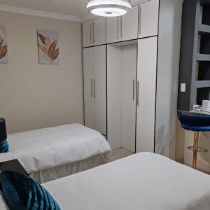 Deluxe Room 05
